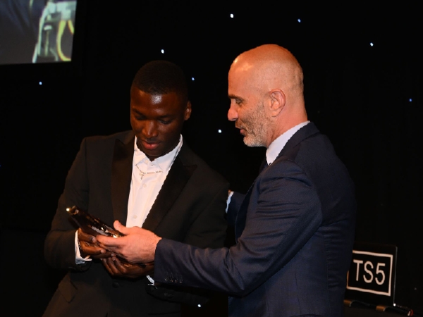 Moises Caicedo dan pelatih Chelsea, Enzo Maresca