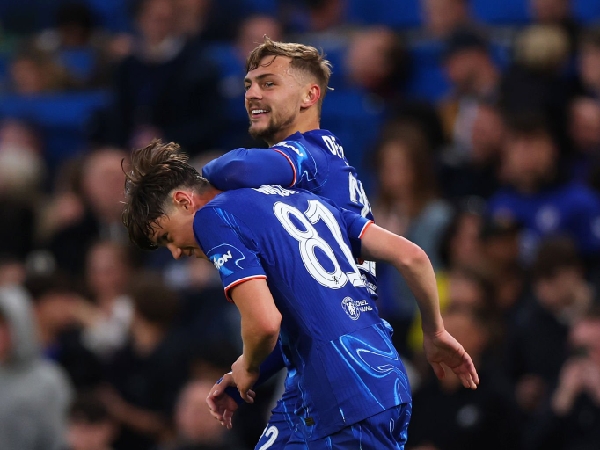 Kiernan Dewsbury-Hall mengunci kemenangan Chelsea atas Djurgarden