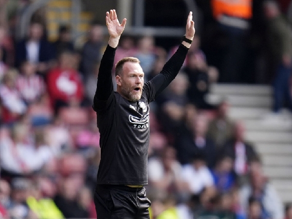 Pelatih interim Southampton, Simon Rusk