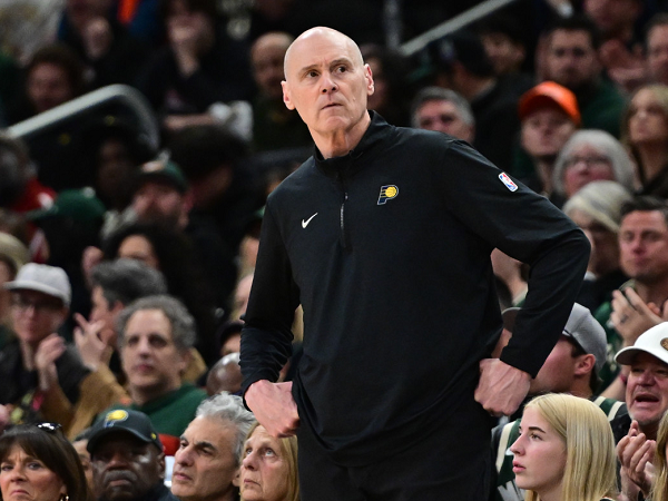 Rick Carlisle ingin para pemainnya batasi pergerakan Donovan Mitchell.