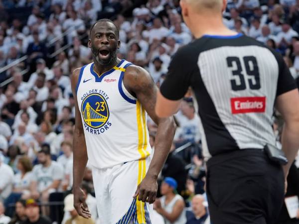 Draymond Green sekarang hanya berjarak dua technical atau dua poin dari skorsing otomatis. (Foto: AP)