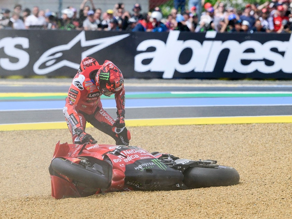 Francesco Bagnaia salahkan Alex Marquez atas insiden di Sprint Race GP Prancis.