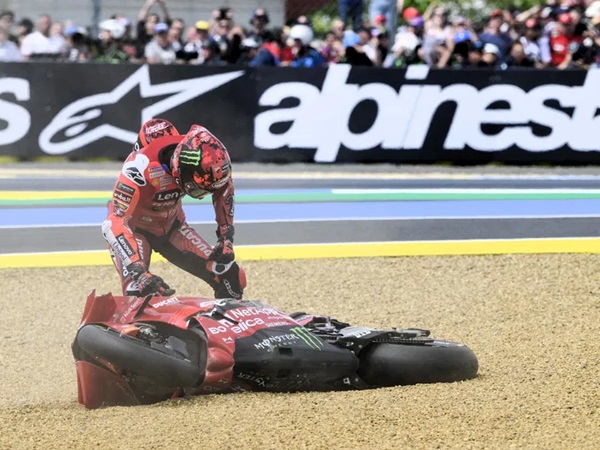 Francesco Bagnaia Terjatuh di Le Mans Tanpa Peringatan