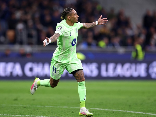 Raphinha Bahas Mengenai Perpanjangan Kontrak Bersama Barcelona