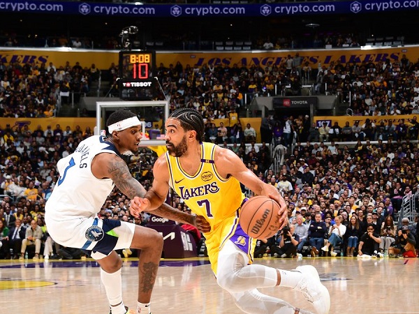 Gabe Vincent sedih Lakers tereliminasi di ronde pertama babak playoff.