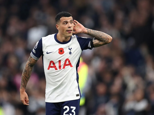 Barcelona Tertarik Datangkan Bek Sayap Milik Tottenham