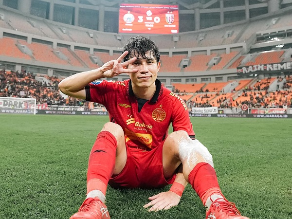 Gelandang Persija Jakarta, Ryo Matsumura usai timnya menang lagi di JIS