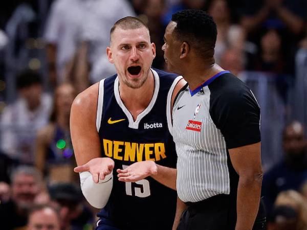 Meskipun bermain selama 43 menit di Game 4, Nikola Jokic menepis bahwa kelelahan merupakan salah satu faktornya. (Foto: AP)