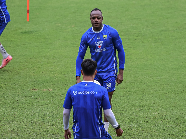 Victor Igbonefo diproyeksikan dapat menit bermain di sisa laga musim ini