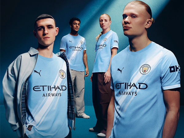 Jersey home Manchester City 2025/26.
