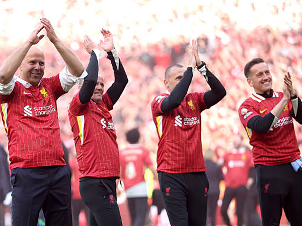 Para Staf Di Balik Sukses Arne Slot dan Liverpool Musim Ini