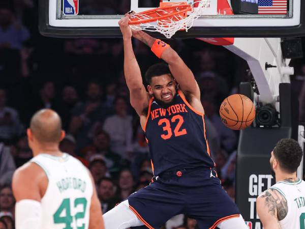 Karl-Anthony Towns mencetak 23 poin untuk New York Knicks di Game 4. (Foto: AP)