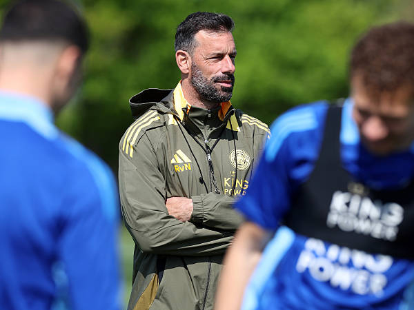 Leicester City Dinilai Tak Berkembang di Bawah Ruud van Nistelrooy