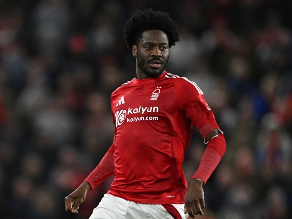 Bek sayap Nottingham Forest, Ola Aina