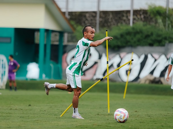 Winger PSS Sleman, Riko Simanjuntak