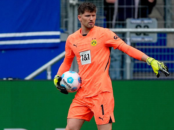 Gregor Kobel.