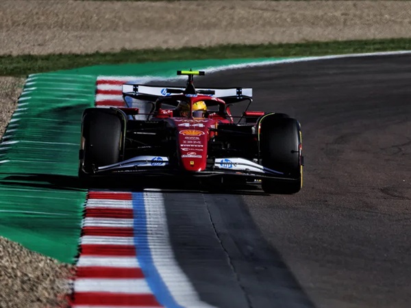 Lewis Hamilton Keluhkan Masalah Rem di Latihan Bebas GP Emilia Romagna