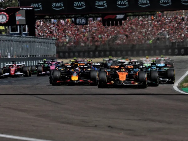 Hasil Race F1 GP Emilia Romagna: Verstappen Hentikan Domiasi Piastri