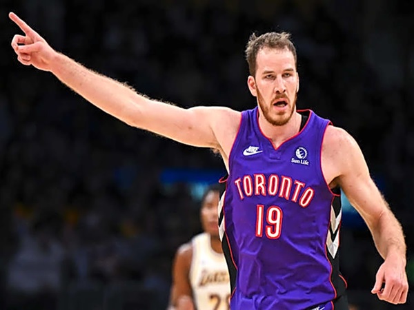 Jakob Poeltl Kembali Akan Menjadi Bidikan Lakers