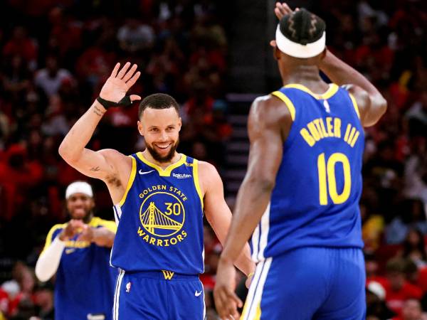 Golden State Warriors harus mengevaluasi bagaimana cara membangun tim dengan trio pemain veteran mereka. (Foto: AP)
