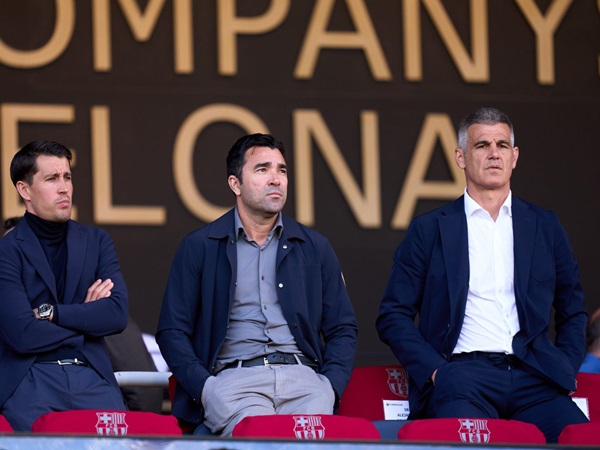 Deco Bangga dengan Prestasi Barcelona Musim Ini