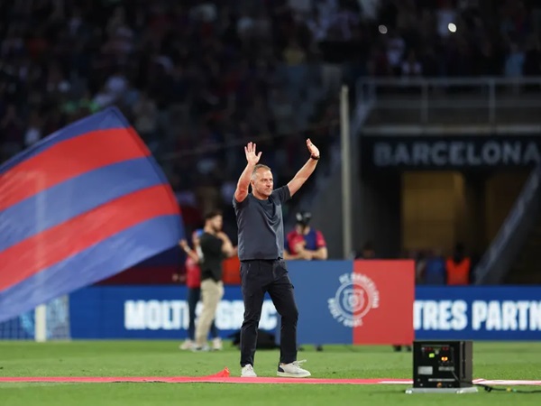 Hansi Flick Nilai Barcelona Akan Sulit Menangkan Gelar Musim Depan