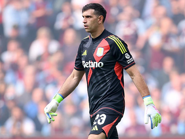 Emiliano Martinez.