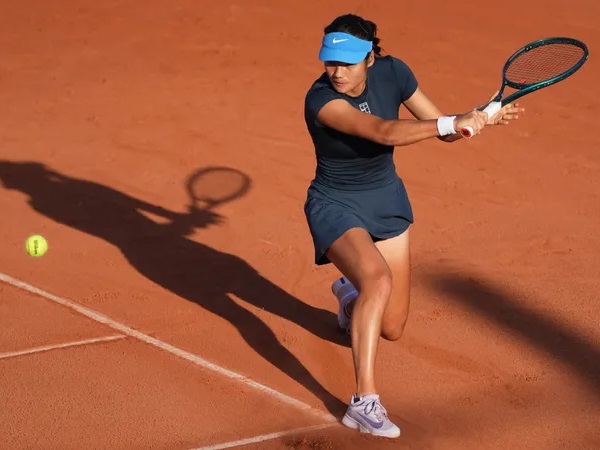Bertemu Di Strasbourg, Emma Raducanu Patahkan Dominasi Daria Kasatkina