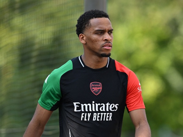 Bek Arsenal, Jurrien Timber