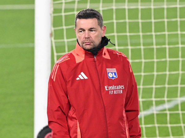 Leicester City membidik mantan pelatih Lyon, Pierre Sage