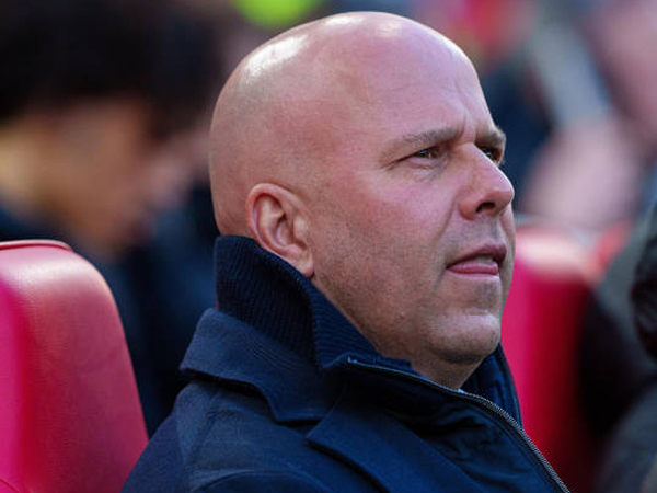 Arne Slot Tegaskan Target Transfer Harus Buat Liverpool Lebih Kuat