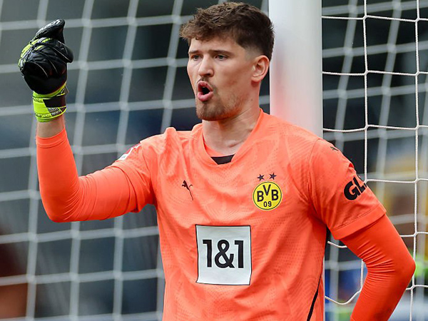 Gregor Kobel.