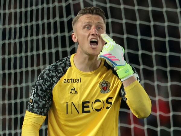 Marcin Bulka, kiper Nice yang sedang dibidik Nottingham Forest