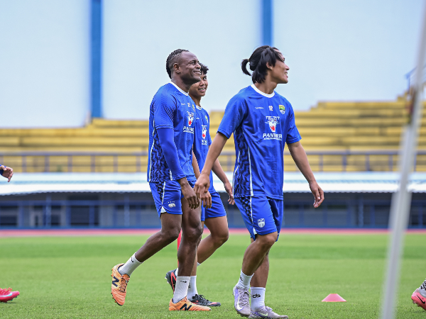 Pemain Persib ketika berlatih