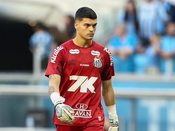 Chelsea membidik kiper Santos, Gabriel Brazao