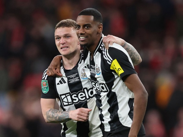 Kieran Trippier dan Alexander Isak, andalan Newcastle United