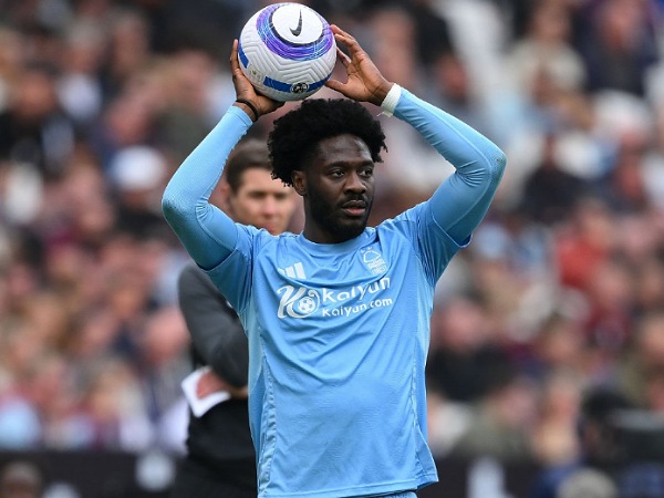 Bek sayap Nottingham Forest, Ola Aina