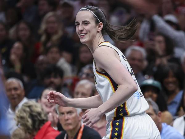 Antusiasme yang begitu besar, bahkan membuat Caitlin Clark, seorang bintang WNBA, menjadi penggemar berat Indiana Pacers selama babak playoff NBA.