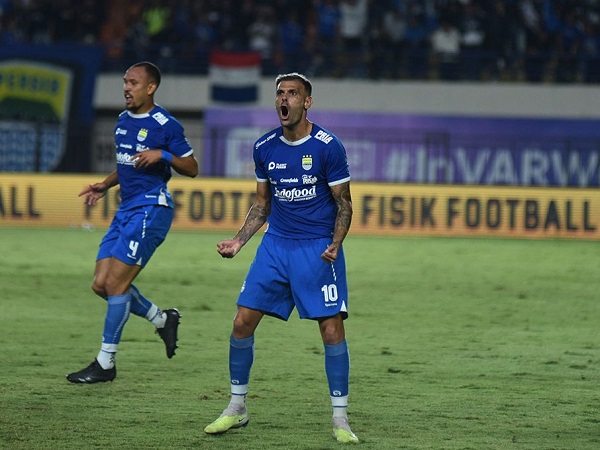 Gelandang Persib Bandung, Tyronne del Pino jadi pemain terbaik Liga 1