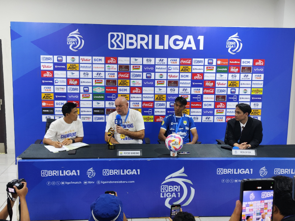 Pelatih Persib, Bojan Hodak