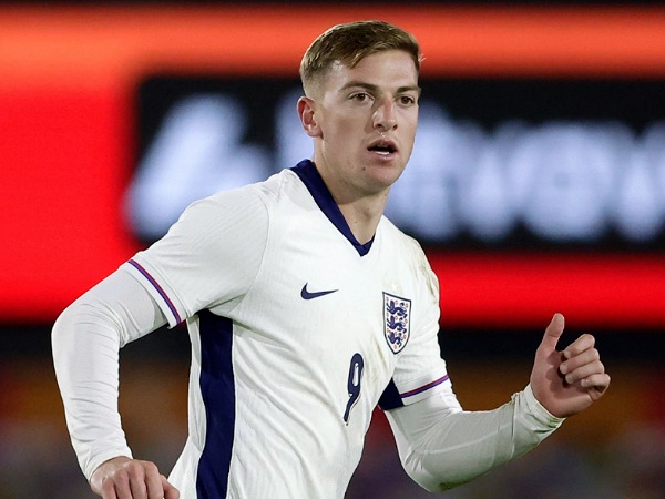 Liam Delap harus berjuang keras untuk masuk skuad Timnas Inggris