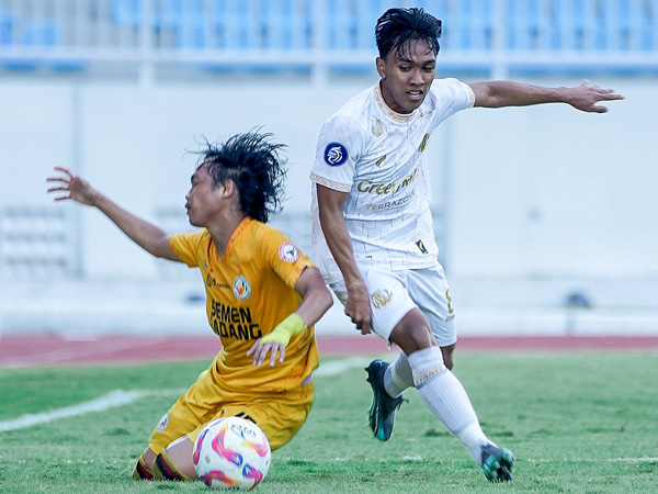 Gelandang Arema FC, Arkhan Fikri sabet gelar pemain muda terbaik