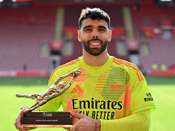 Kiper andalan Arsenal, David Raya