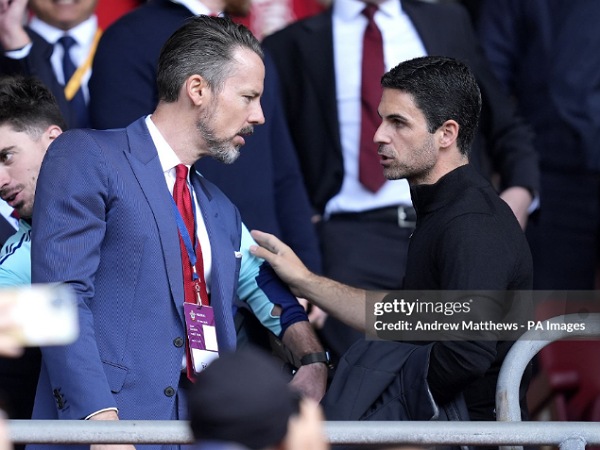 Mikel Arteta dan direktur Arsenal, Josh Kroenke