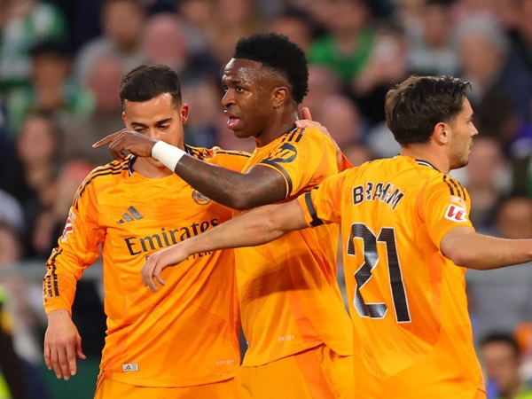 Vinicius Jr. Kirim Pesan untuk Vazquez Usai Tinggalkan Santiago Bernabeu