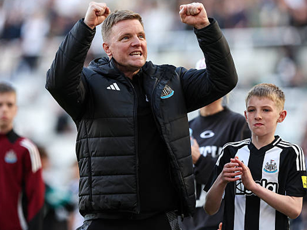 Eddie Howe Diberi Gelar Kehormatan Tertinggi oleh Kota Newcastle