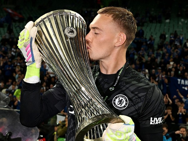 Filip Jorgensen menjadi andalan Chelsea di ajang Conference League