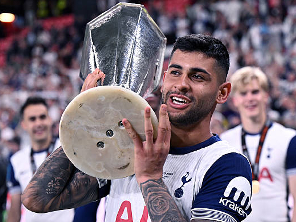 Jika Cristian Romero Pergi, Tottenham Incar Marc Guehi