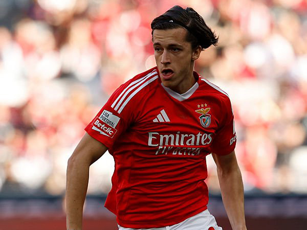 Alvaro Carreras.