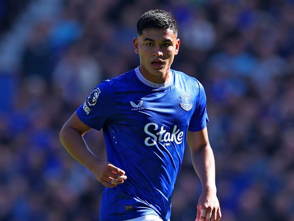 Everton puas dengan kontribusi Carlos Alcaraz